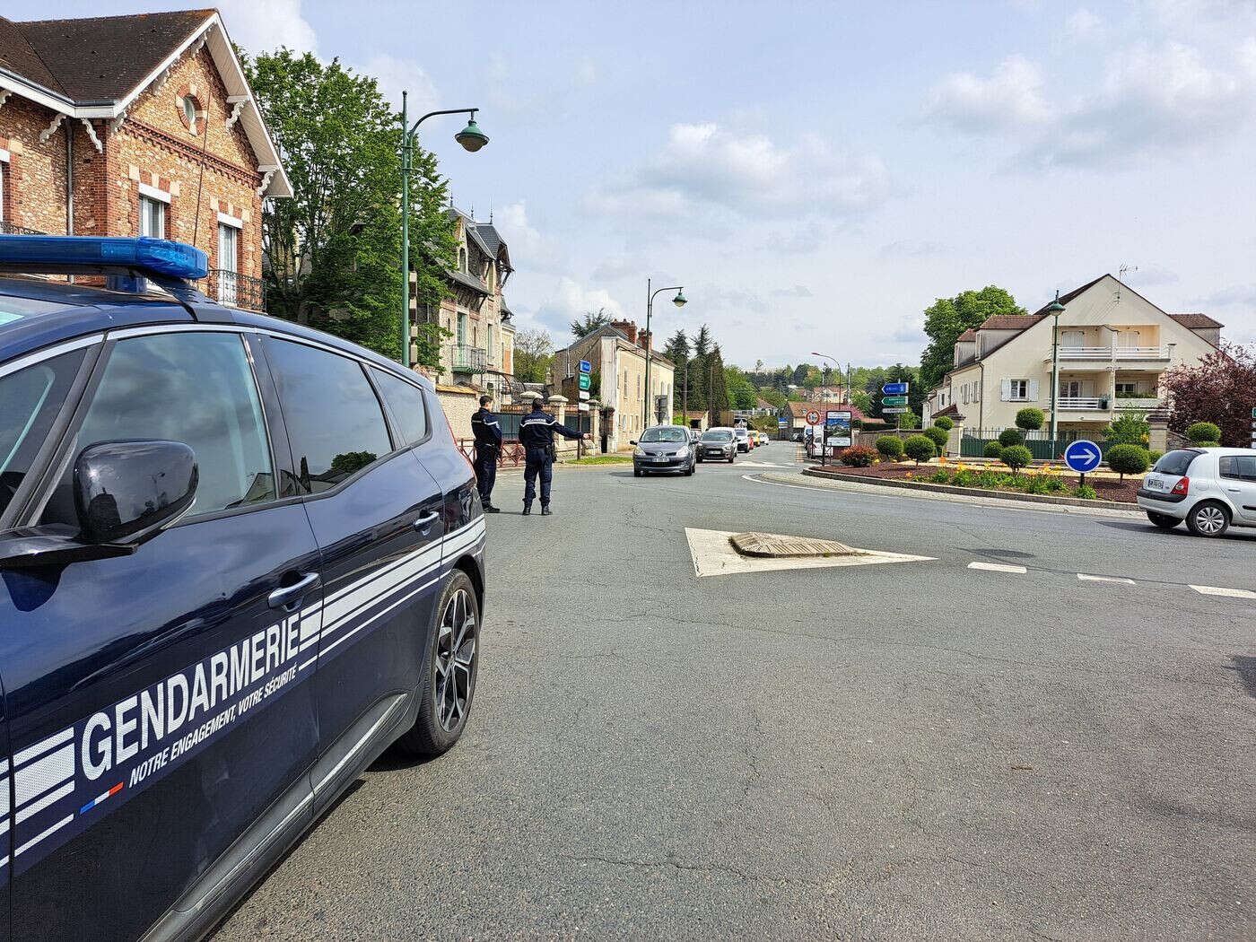 Un maire de l’Eure retrouvé enterré dans un jardin, son fils de 28 ans en garde à vue