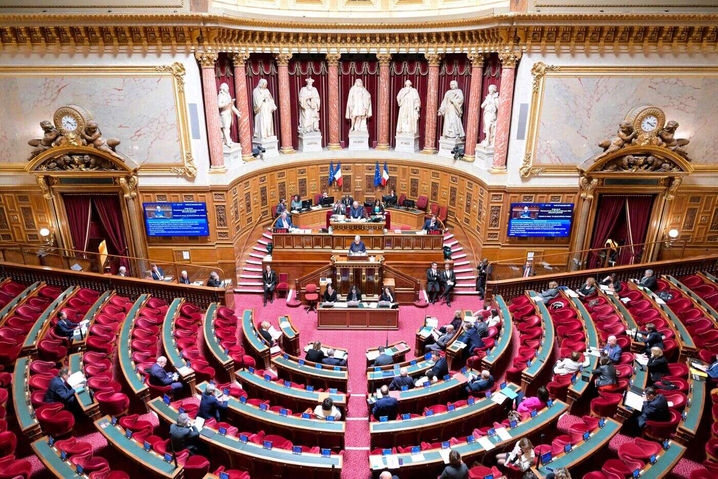 Travailler gratuitement 7 heures par an : le Sénat vote cette nouvelle « contribution » dans le budget de la Sécu