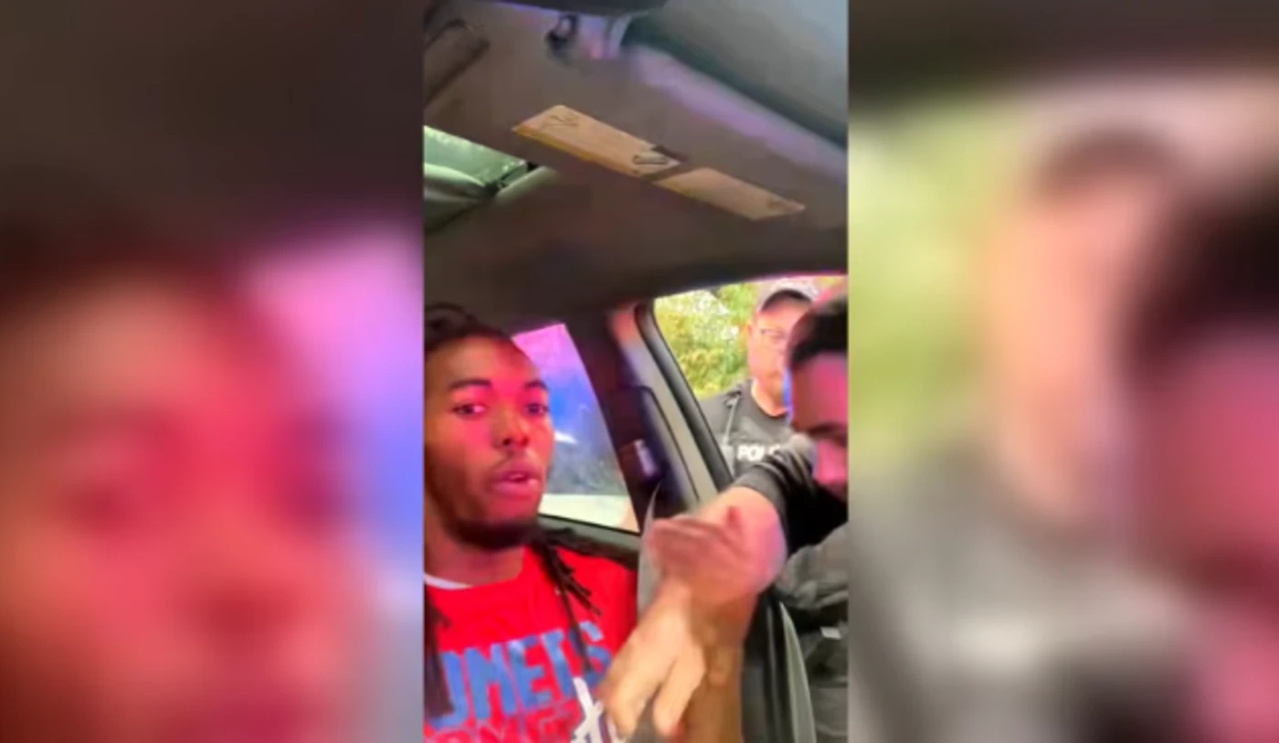 Un policier suspendu après avoir frappé au visage un conducteur noir inoffensif lors d’un contrôle routier devenu viral