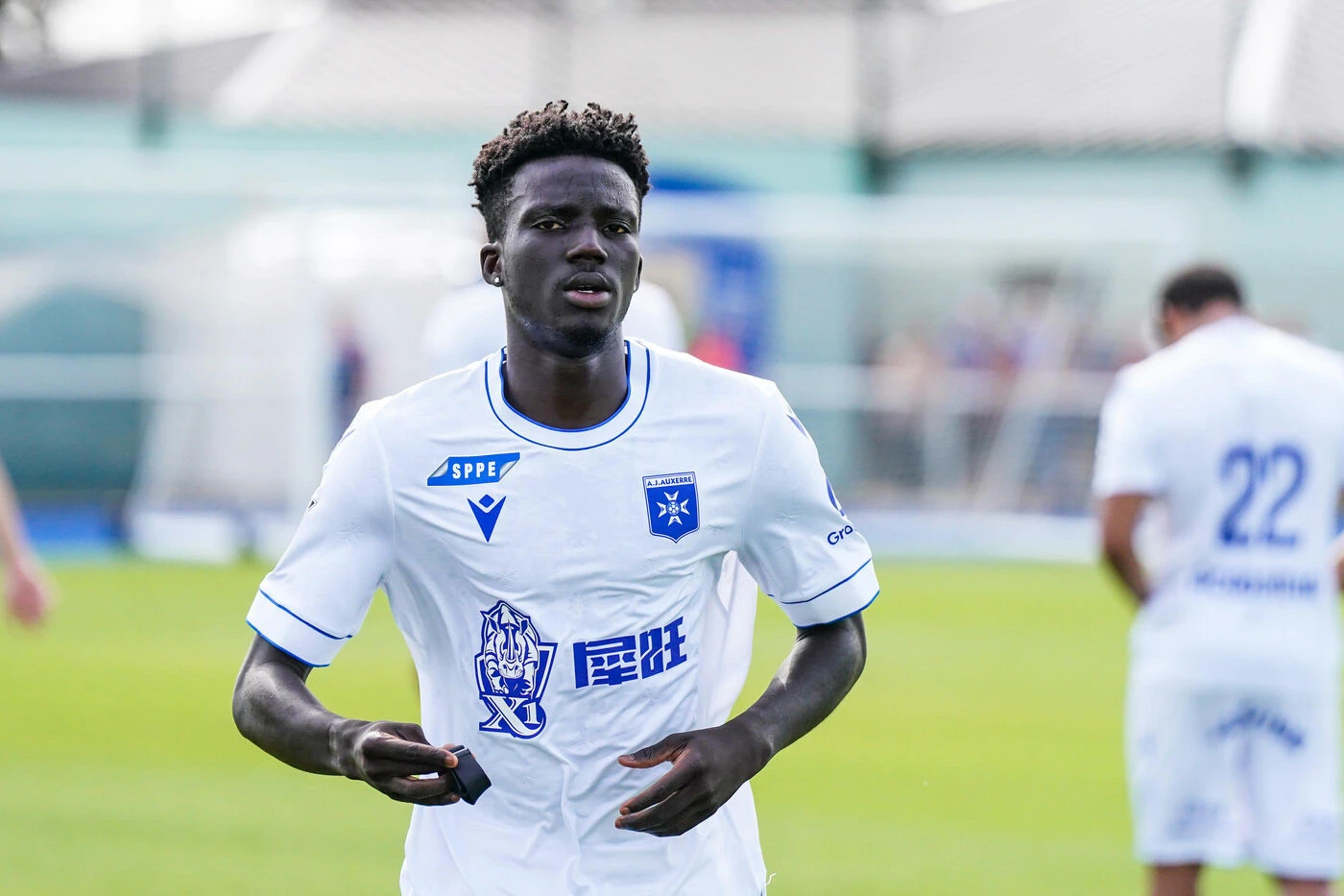 Mercato Auxerre : les jeunes Zossou et Siwe partent en prêt