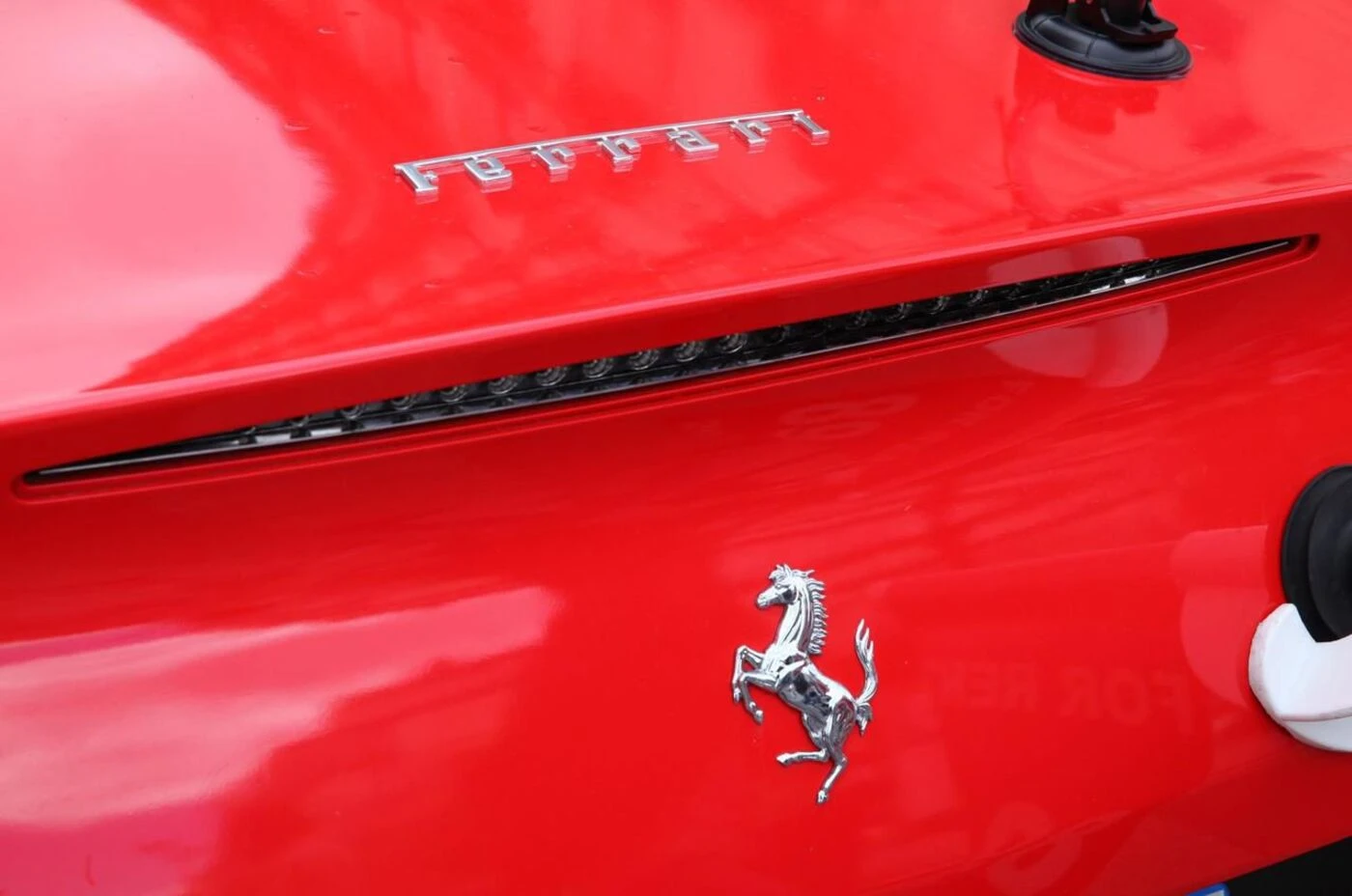 « J’étais très occupé » : un milliardaire roumain a oublié sa Ferrari F40 à 600 000 euros pendant 10 ans dans un garage