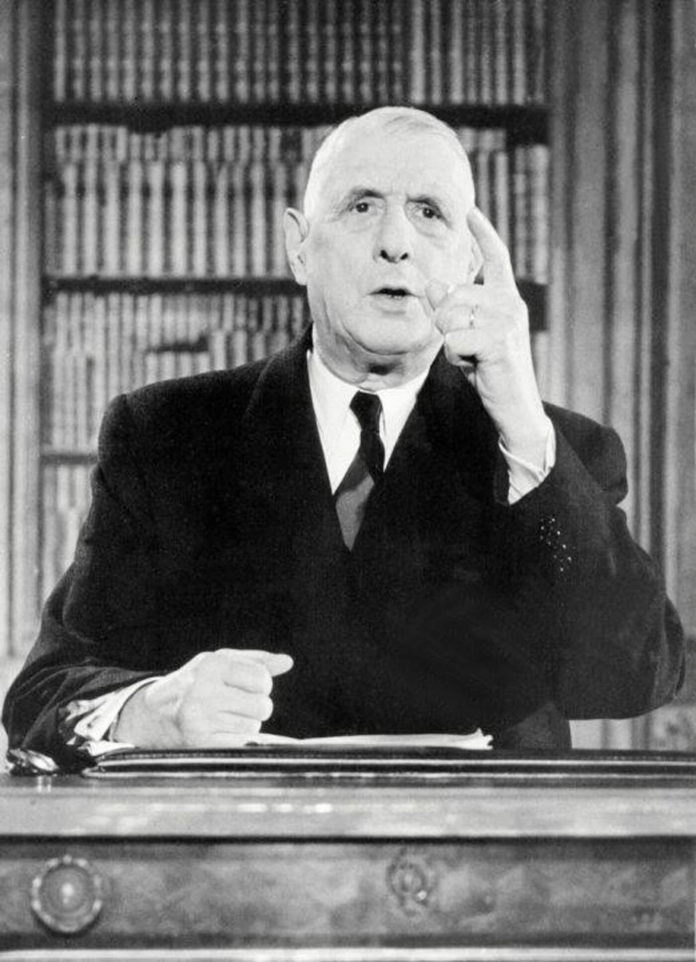 « Quelque chose s’était cassé entre les Français et lui » : le jour où le général de Gaulle a démissionné