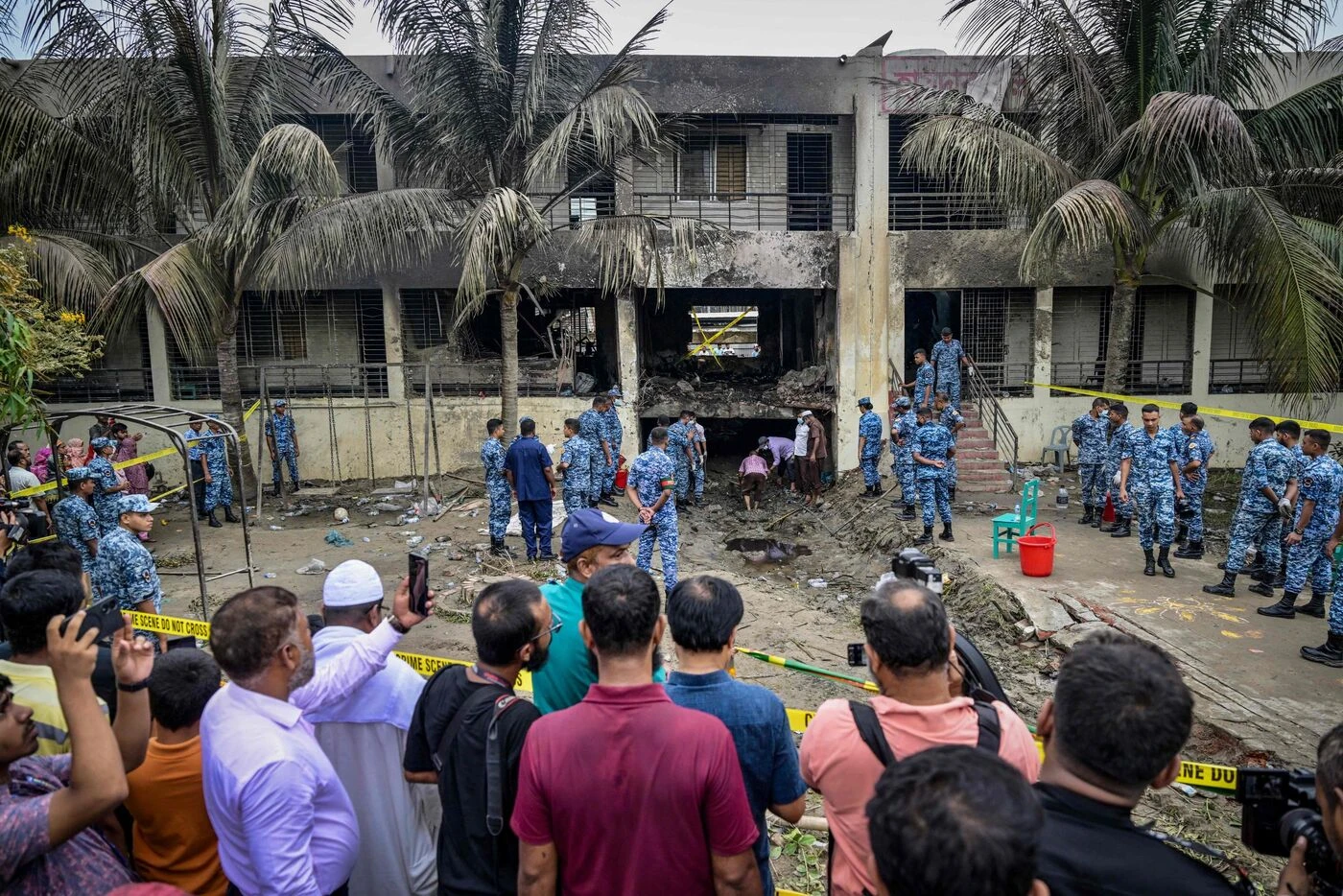« Ces enfants, ce sont aussi les miens » : une enseignante meurt après avoir sauvé des flammes une vingtaine d’élèves au Bangladesh