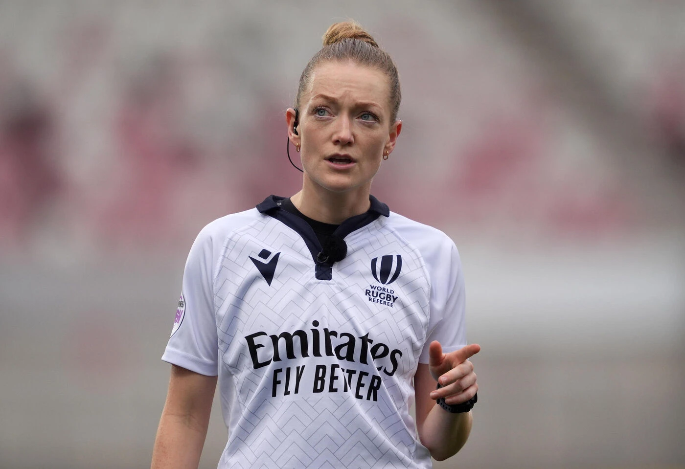 Bath-Lyon : qui est Hollie Davidson, première femme à arbitrer une finale de Coupe d’Europe ?