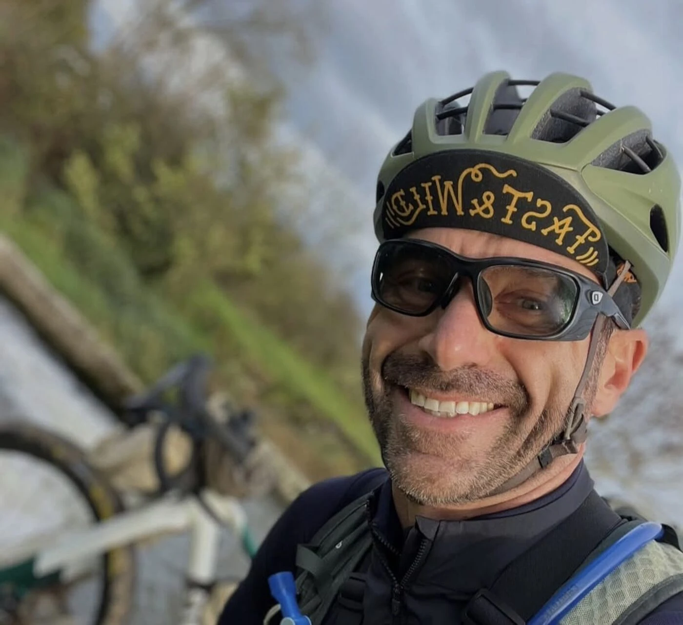 « Un vide que rien ne pourra combler » : émotion après le décès accidentel de Stéphane Goyard, figure du gravel et des réseaux sociaux