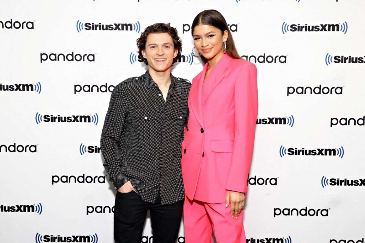 « Une demande très romantique et intime » : le couple d’acteurs Zendaya et Tom Holland se sont fiancés