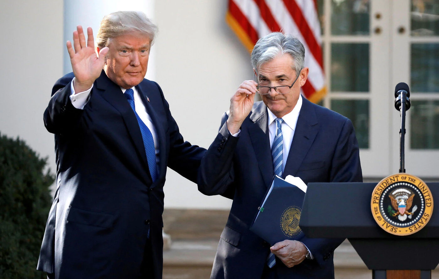 Donald Trump traite d’« imbécile » le patron de la Fed, qui refuse toujours de baisser les taux d’intérêt