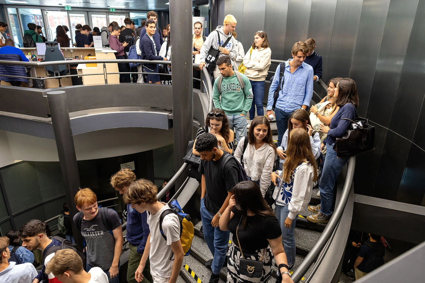 Emploi et jeunes diplômés : 5 conseils pour sortir du lot en 2025