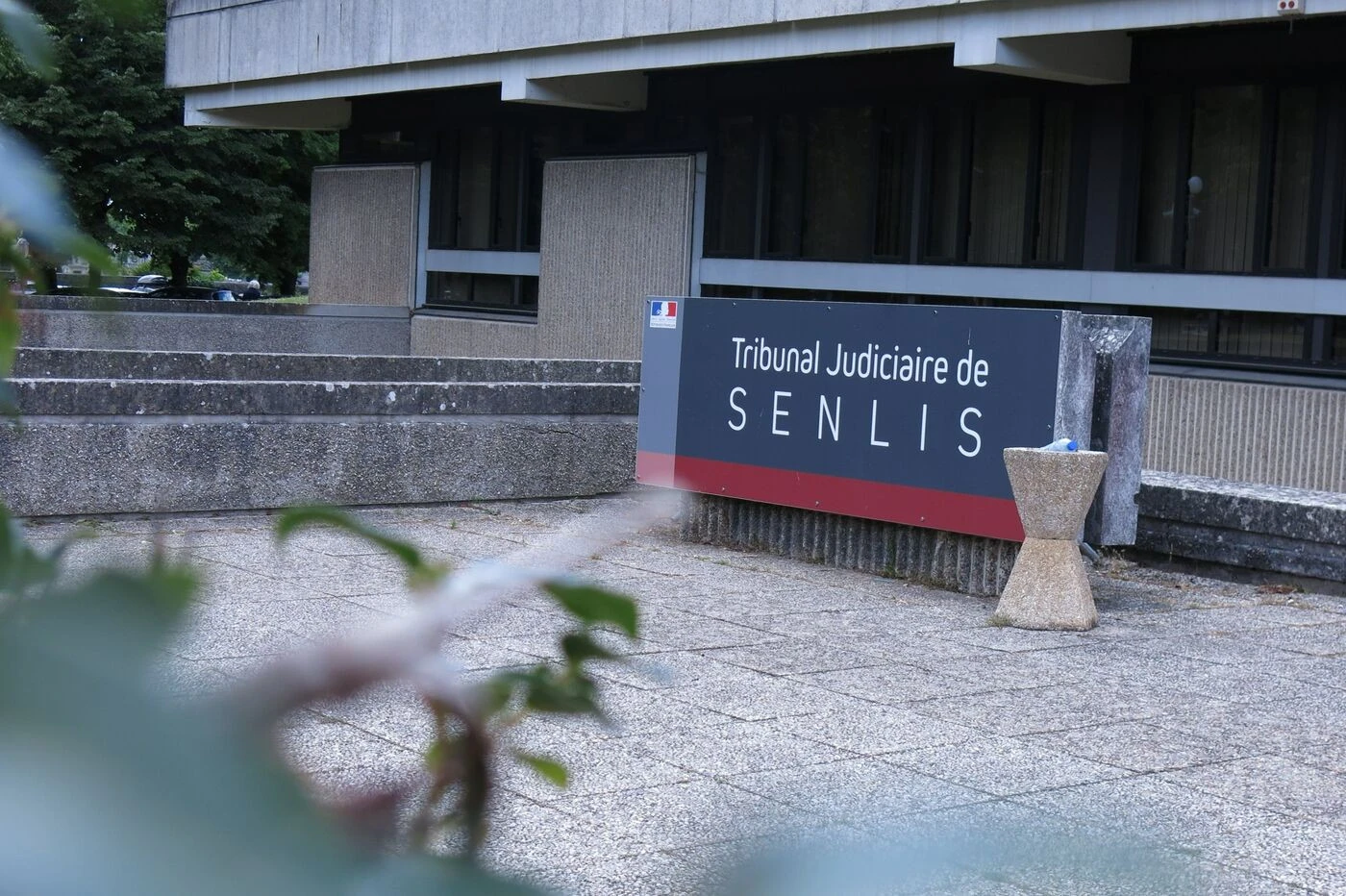 « Si tu portes plainte, je te tue » : un homme écope d’un an de prison pour avoir cassé le nez de son ex-amante