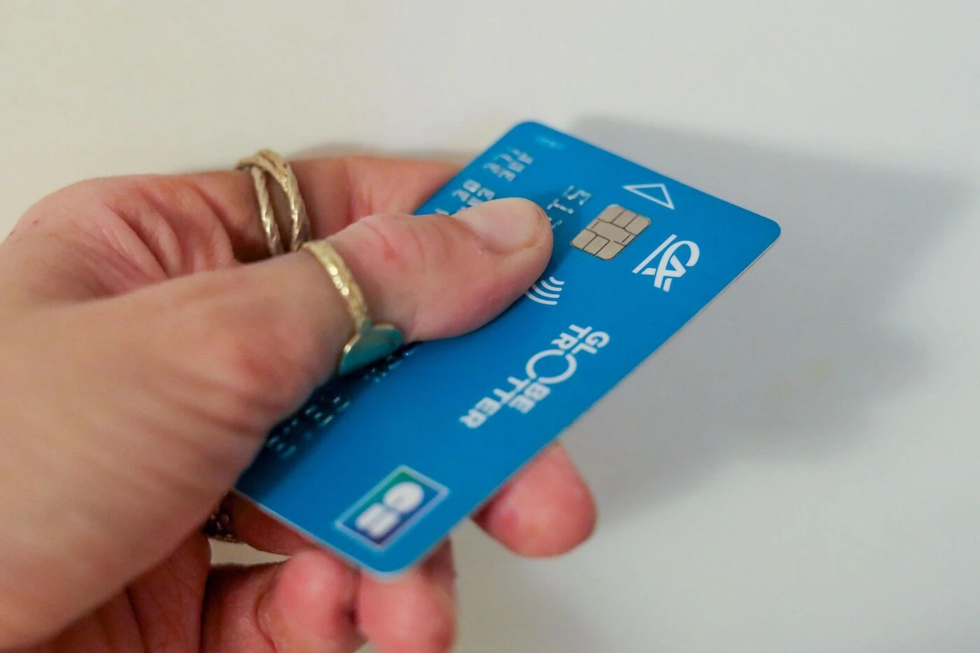 Arnaque au faux plombier : il vole une carte bleue avant de tomber, par malchance, sur un policier en civil