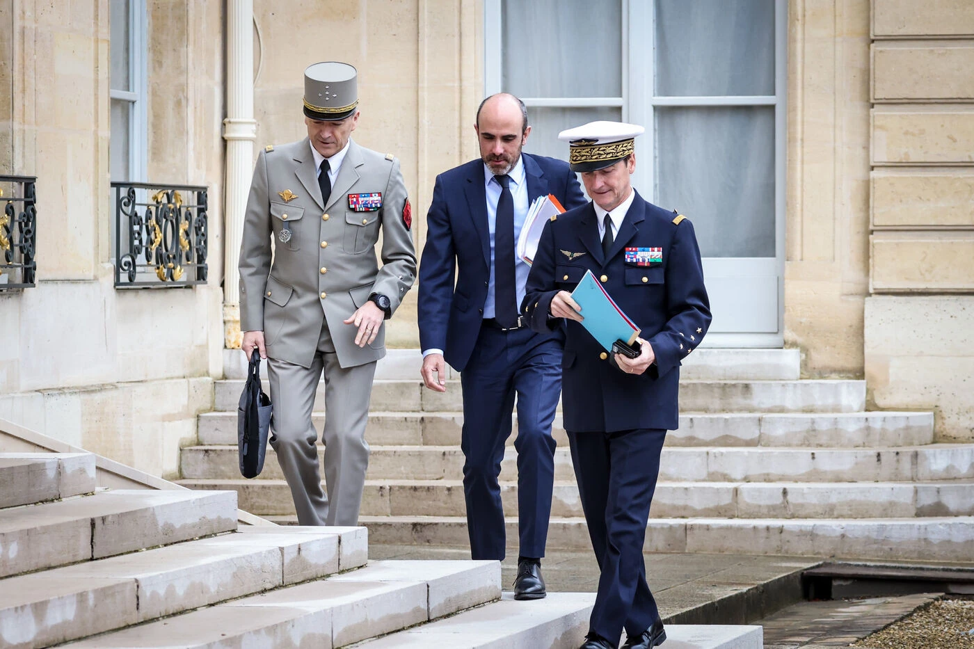Les renseignements roumains démentent la venue du patron de la DGSE française avant la présidentielle