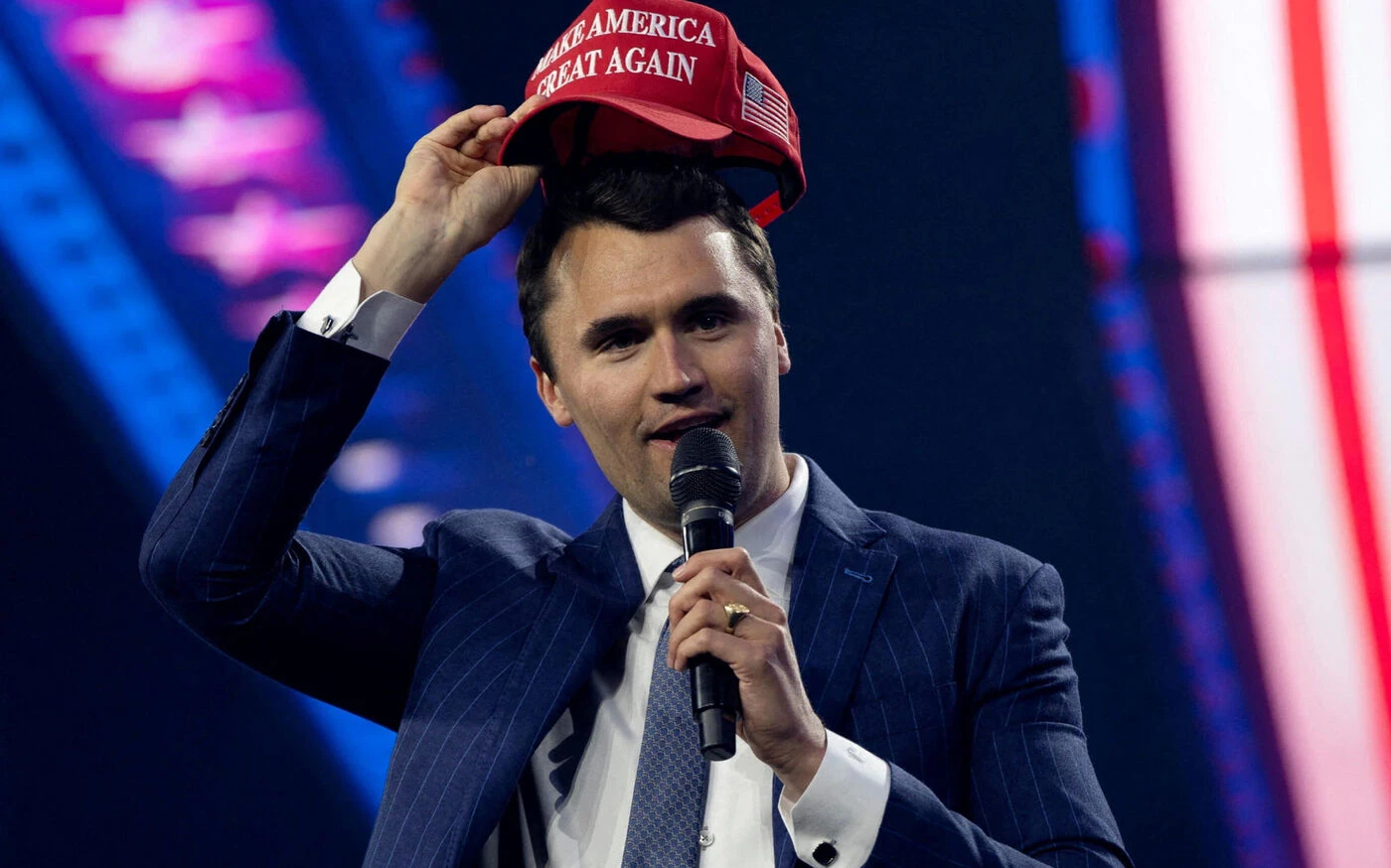 Assassinat de Charlie Kirk : qui était l’influenceur conservateur devenu « martyr »