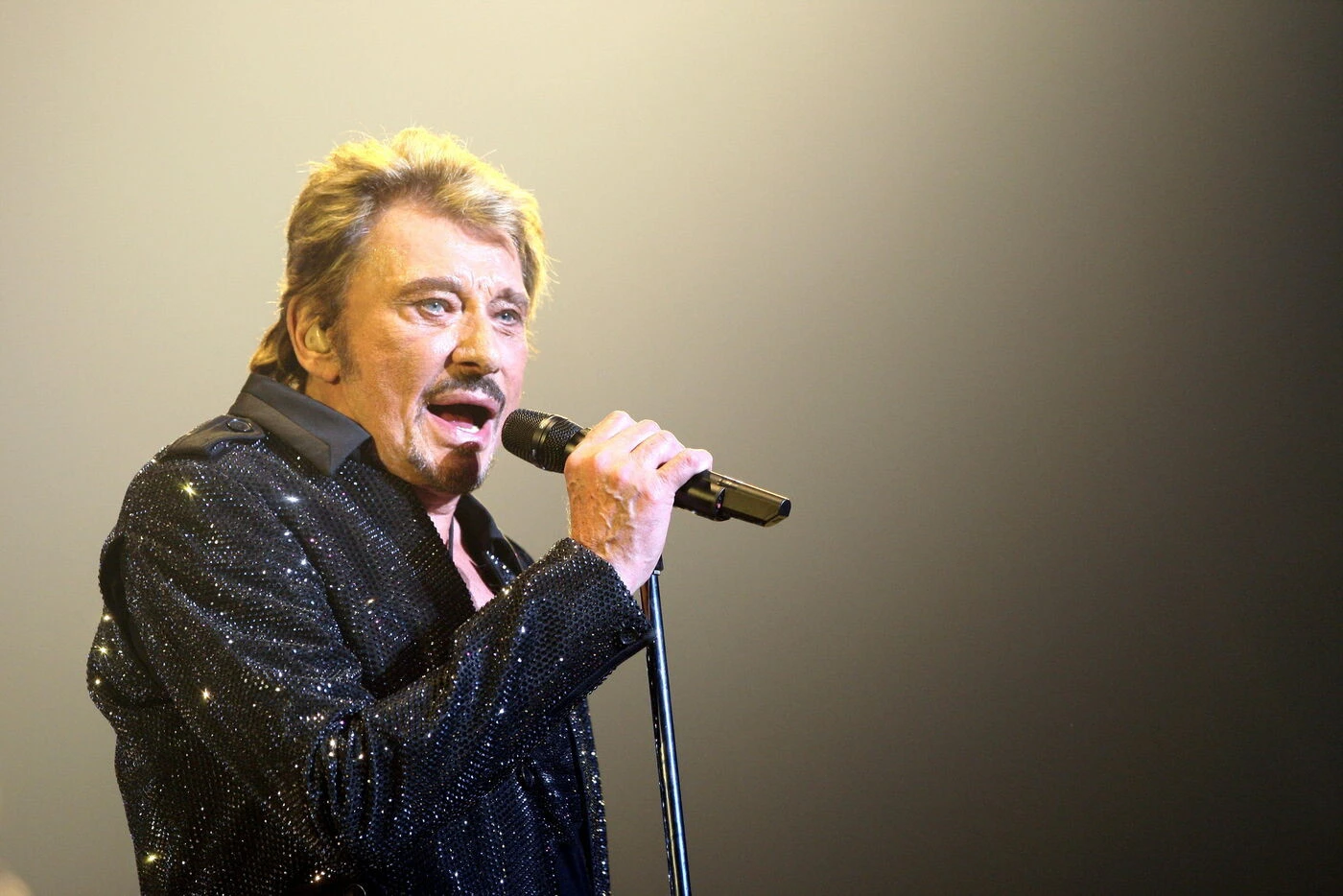 « Des comme toi, y’en a plus » : un titre inédit de Johnny Hallyday dévoilé ce vendredi
