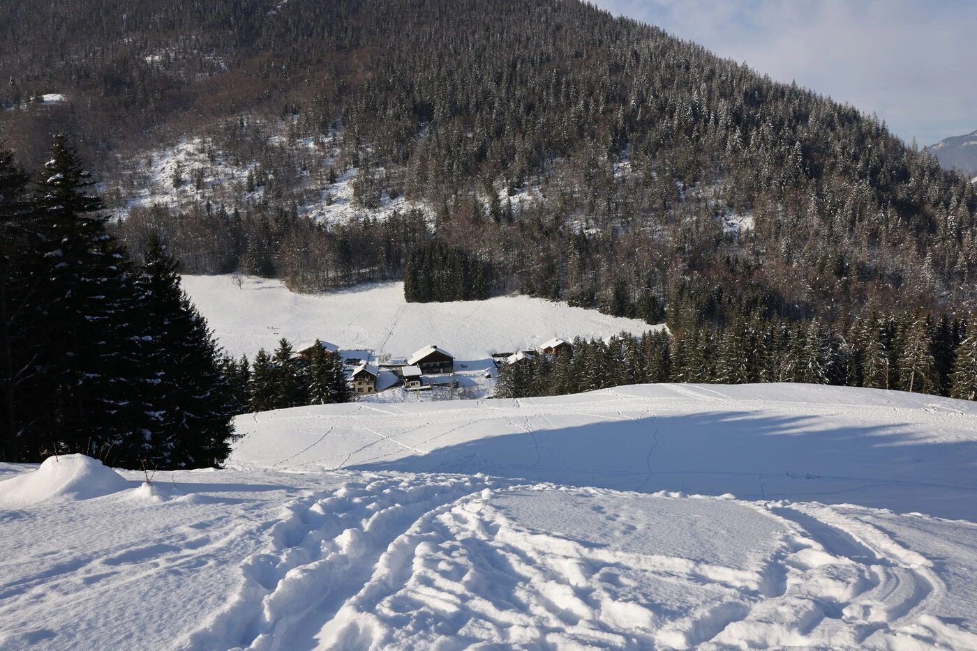Transports, électricité… Des perturbations en Savoie après d’abondantes chutes de neige dans la nuit