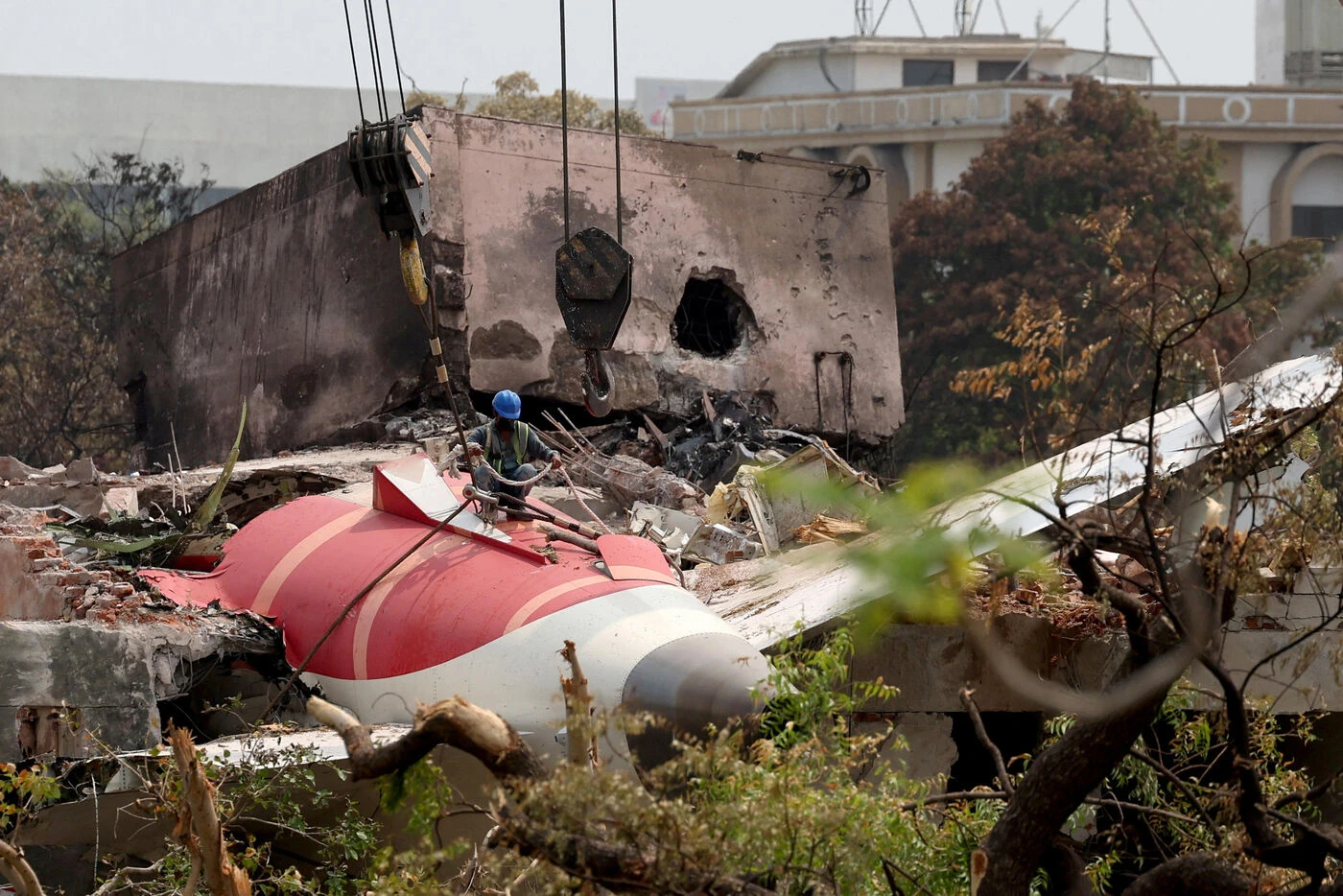 « Nous n’avons reçu aucune réponse » : après le crash du Boeing 787 d’Air India, les familles déplorent un manque de soutien