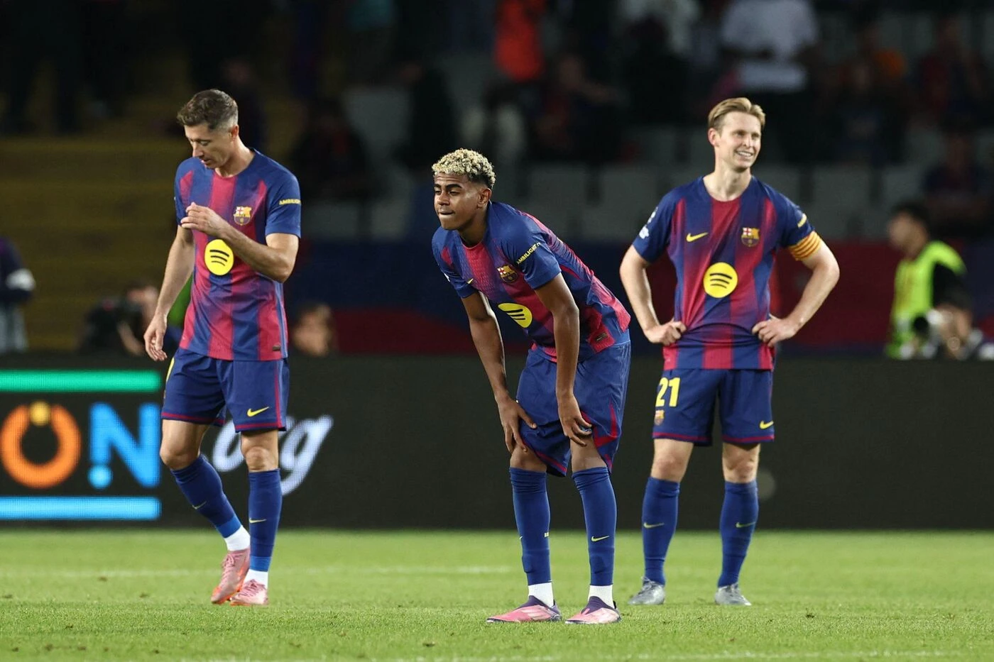« On s’est fait marcher dessus » : le Barça sous le choc après sa défaite face au PSG