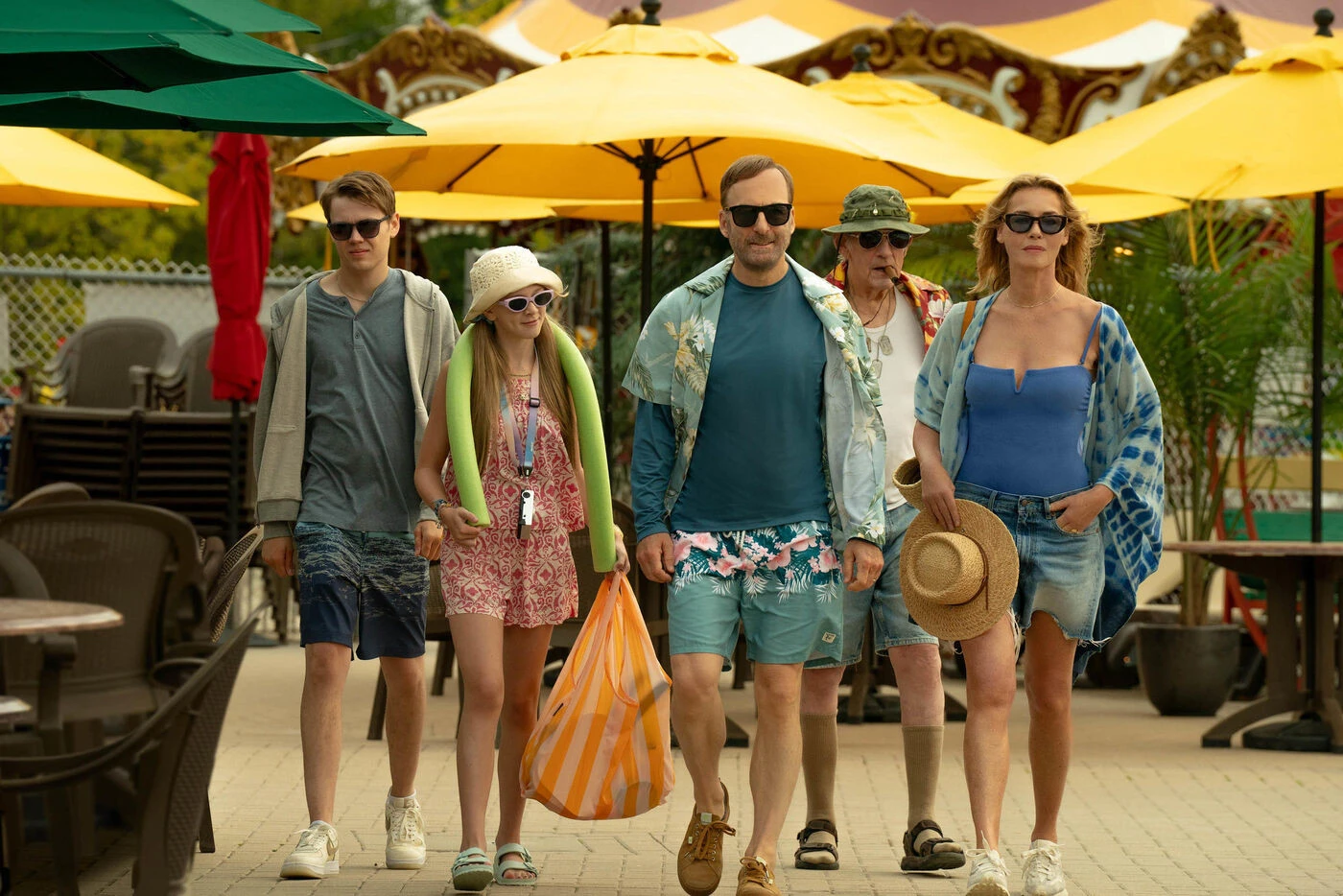 « Nobody 2 » : les vacances mouvementées de M. Personne