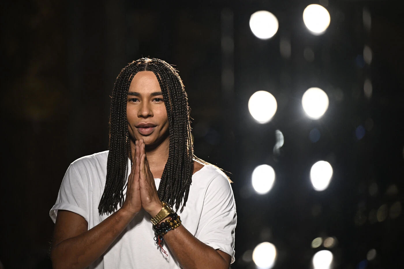 « Fier de tout ce que j’ai accompli » : Olivier Rousteing quitte Balmain après 14 ans en tant que directeur artistique