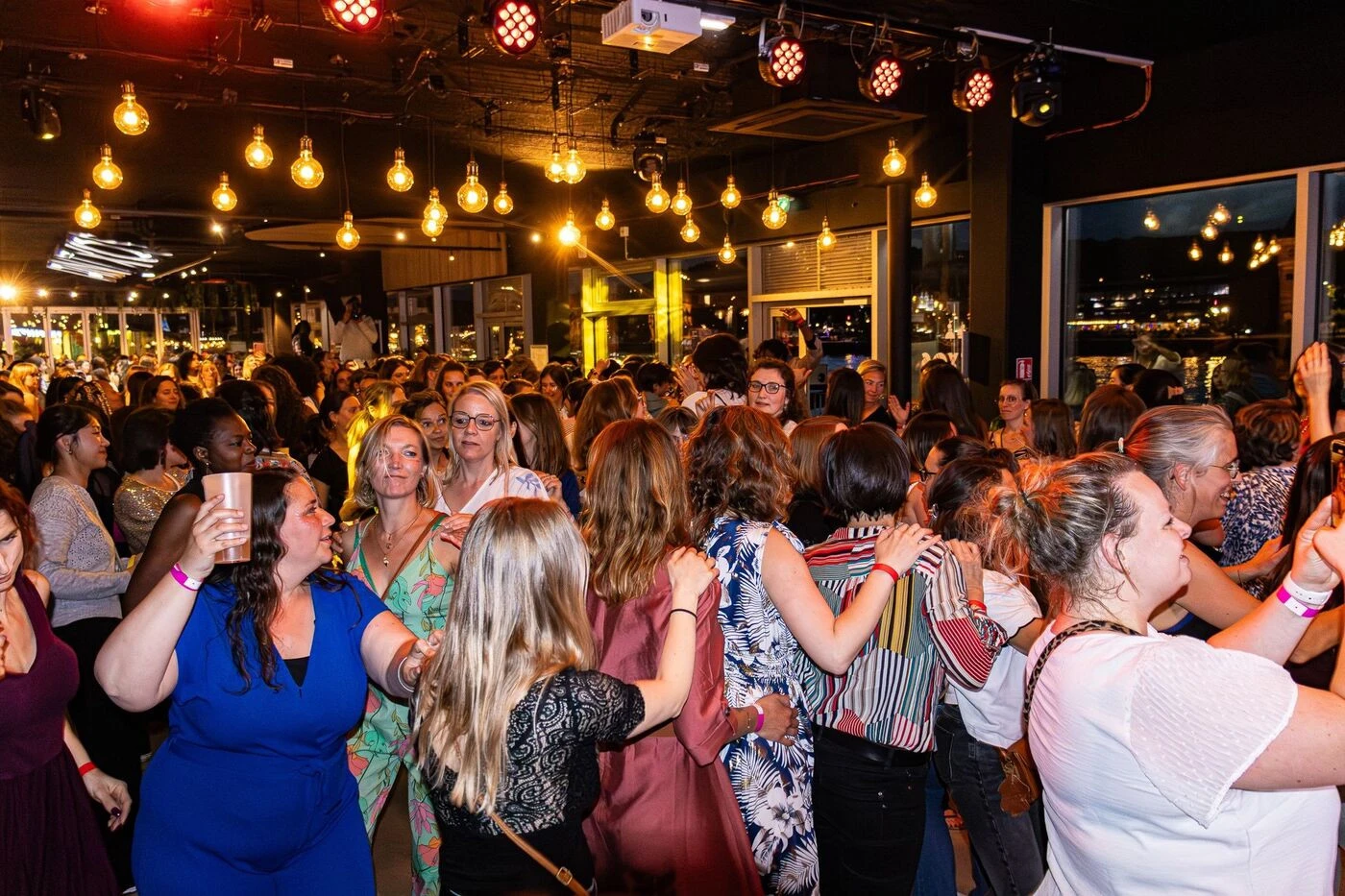 Lancé à Rouen, « Maman va danser » réservé aux femmes a fait fait le plein pour sa 2e édition : « On est là pour s’amuser »