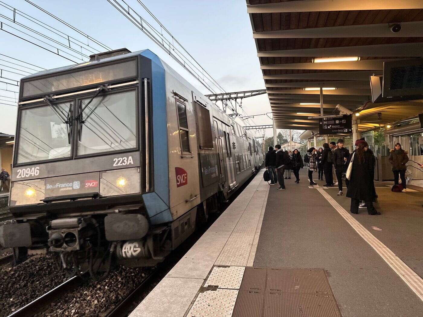 Paris : le RER C interrompu entre Austerlitz et Juvisy, le reste de la ligne perturbé