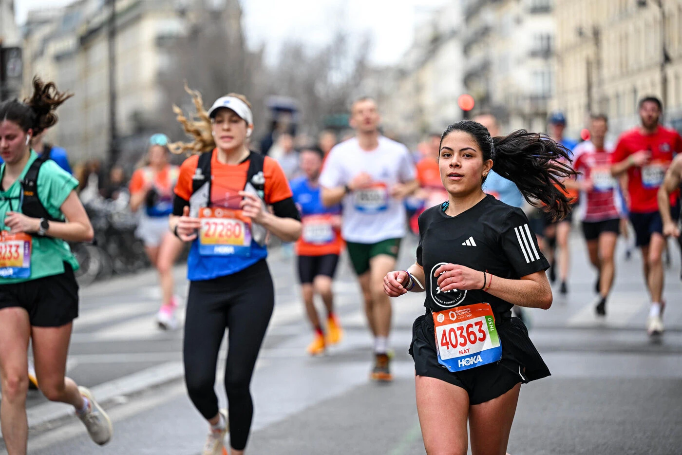 Marathon 2025 : écouter de la musique fait-il courir plus vite et plus longtemps ?