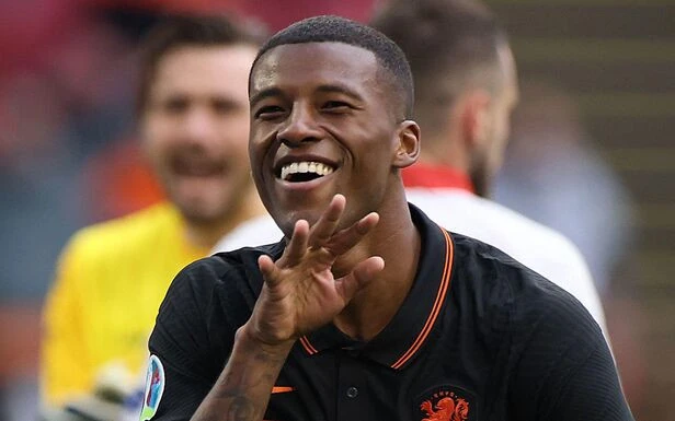 Euro 2021 : Wijnaldum portera un brassard de soutien aux mouvements LGBT en huitièmes