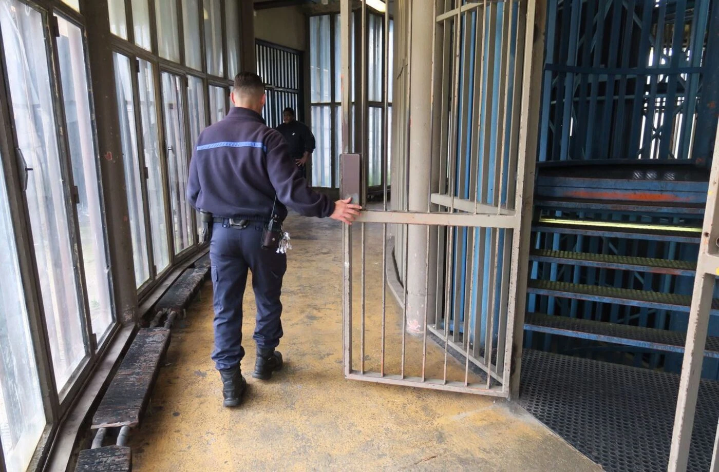 Bordeaux : confondu avec un homonyme, un détenu condamné à dix ans de prison est libéré par erreur