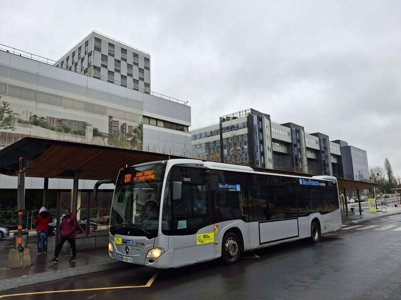 « Ils ont vraiment repris ! », la fin de la grève des bus saluée par tous à Cergy-Pontoise