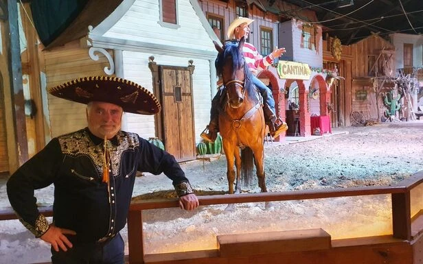 Le parc d’attraction OK Corral rouvre : c’est le far west aux portes de Marseille !