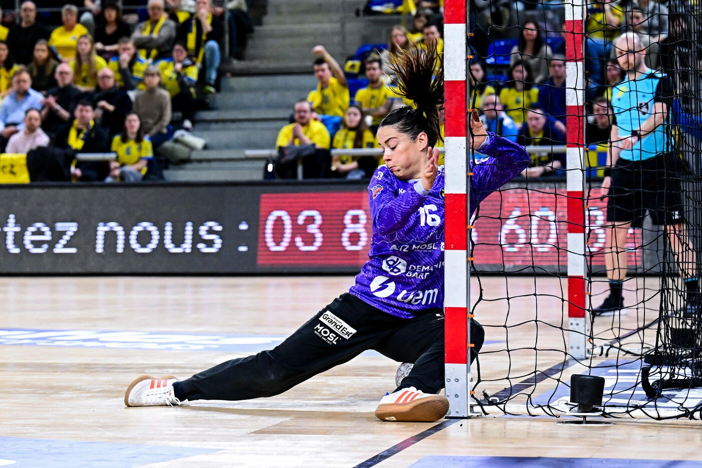 Handball : « C’est bidon parce que c’est mal fait », Cléopâtre Darleux conteste le protocole commotion