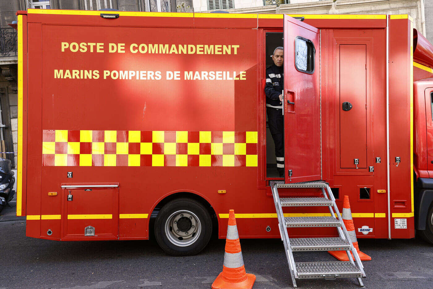 Marseille : deux cocktails molotov lancés dans le jardin du consulat de Russie