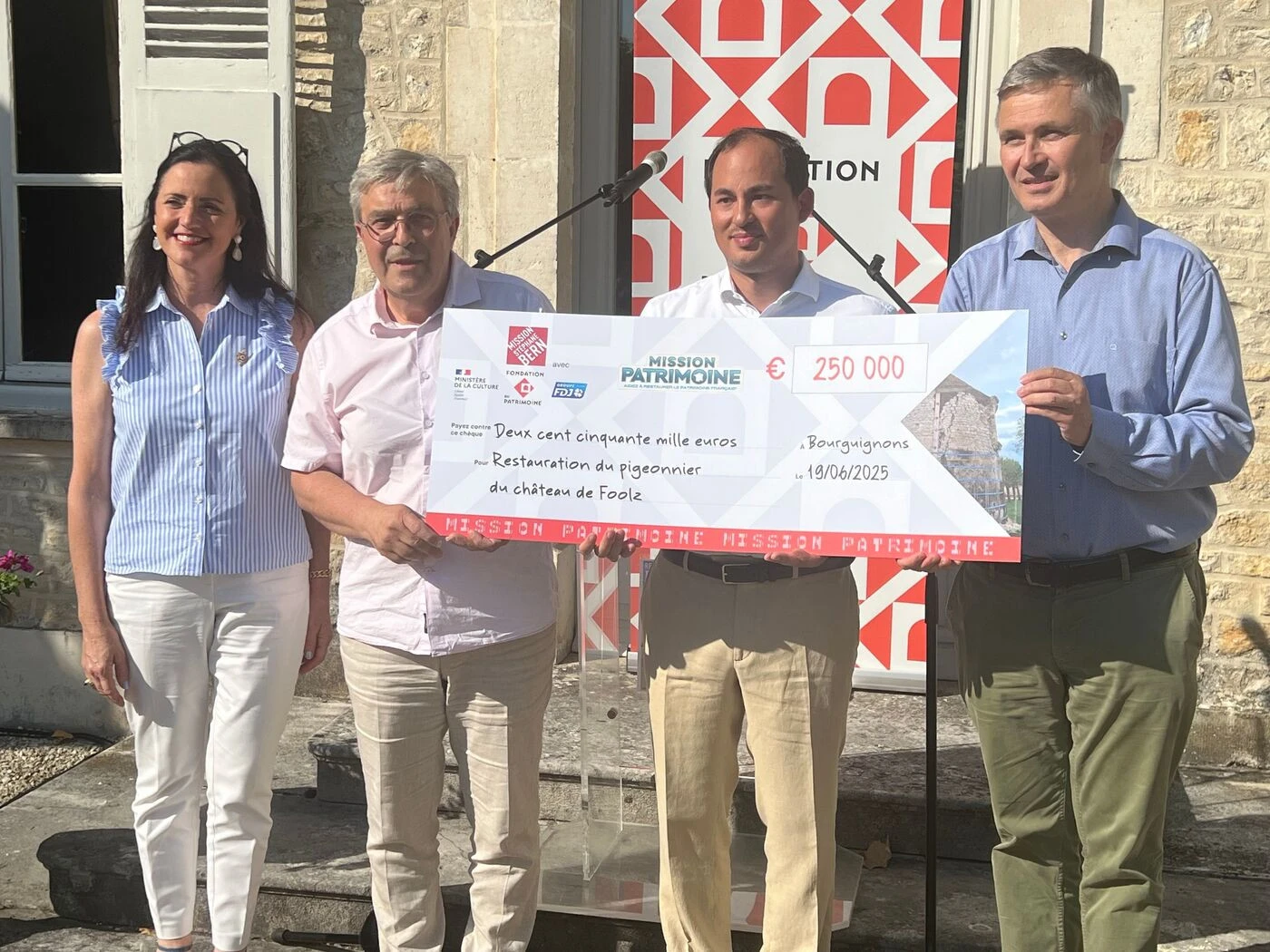 « Nous ne restaurons pas que des pierres » : le pigeonnier d’un château de l’Aube va être rénové grâce aux 250 000 euros de la Mission Bern