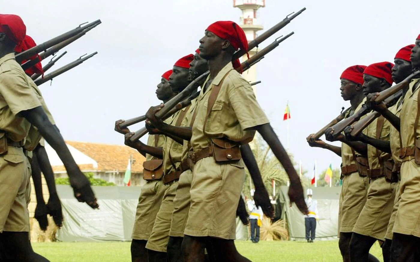 Le fils d’un tirailleur sénégalais, tué lors du massacre de Thiaroye, porte plainte contre la France