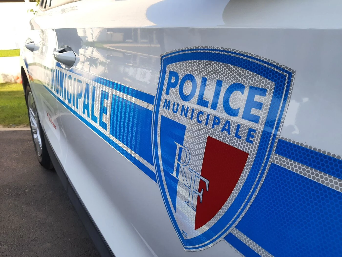 Alpes-Maritimes : un élève de CM2 interpellé avec un couteau devant son école