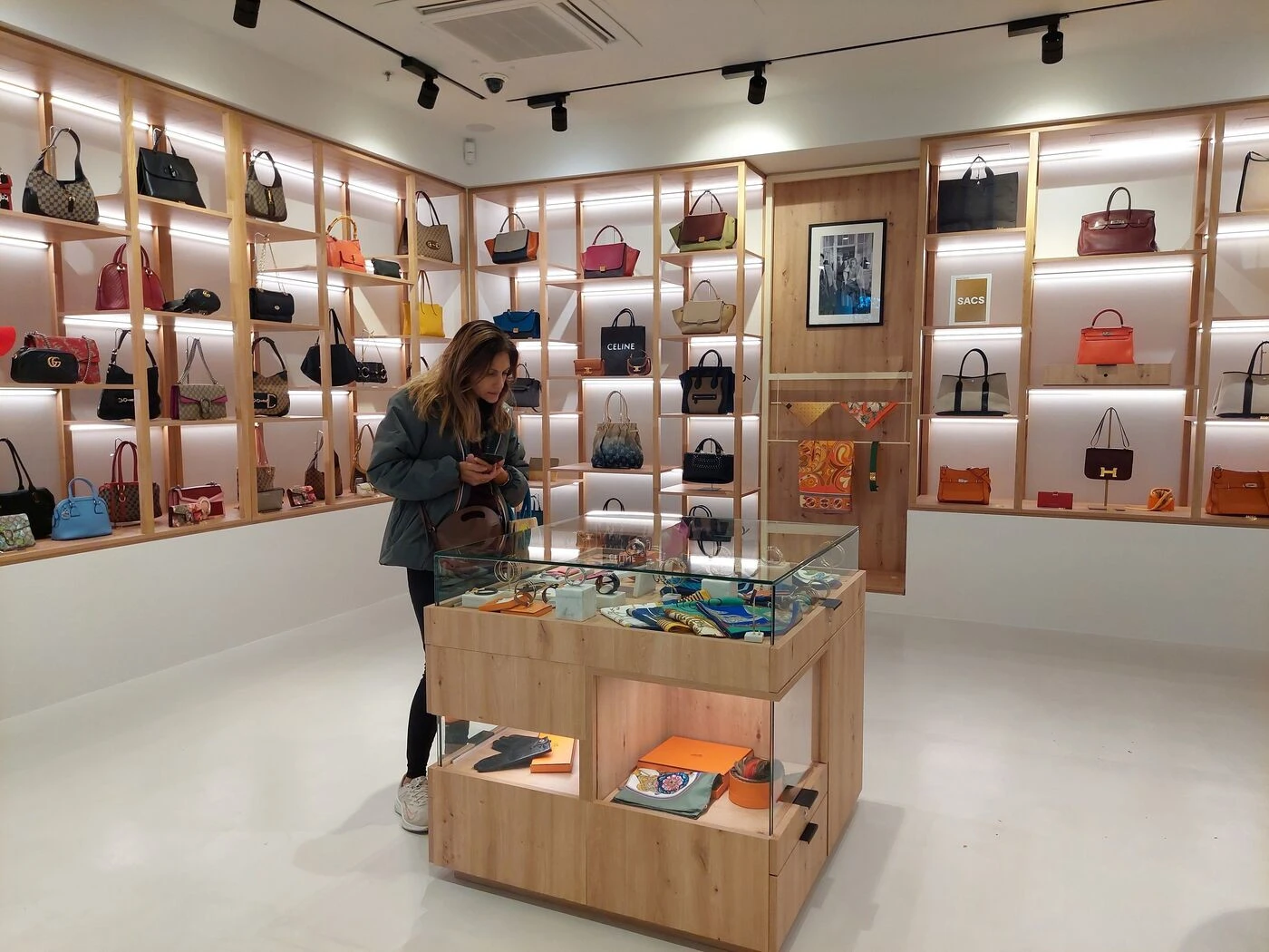 Yvelines : des sacs de luxe volés au centre commercial One Nation des Clayes-sous-Bois