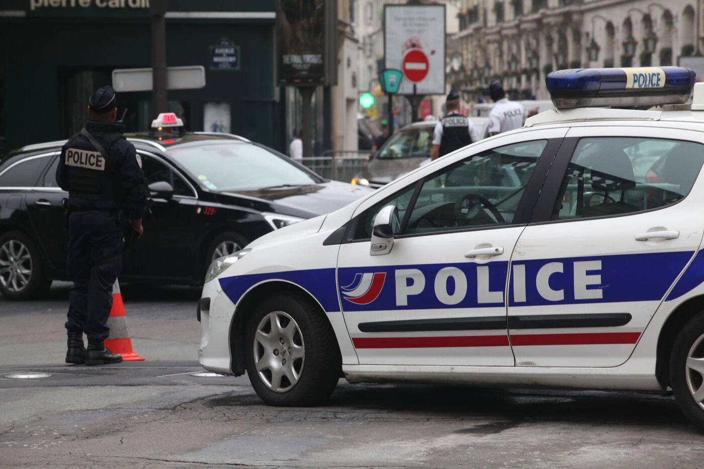 Paris : un employé de bijouterie dépouillé par un voleur à vélo électrique, le préjudice estimé à 100 000 euros
