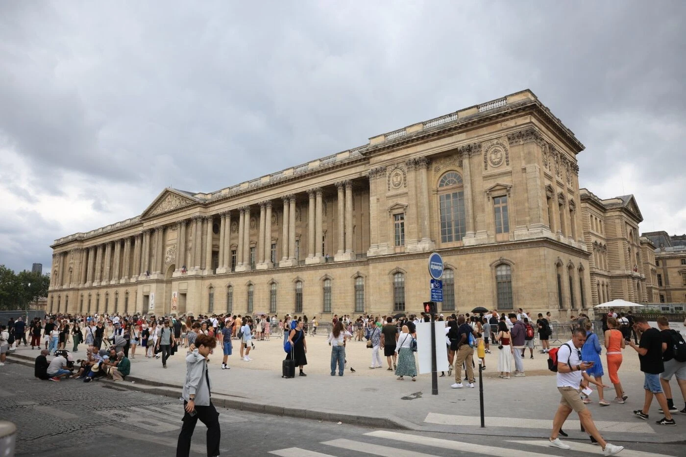 Paris confie le lifting de la place du Louvre au musée pour « mieux l’intégrer à son paysage »
