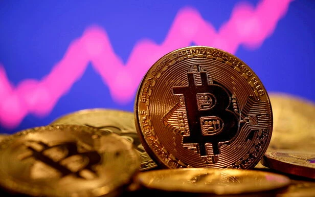 Lâché par la Chine et Elon Musk, le bitcoin s’effondre et perd 30% en une semaine