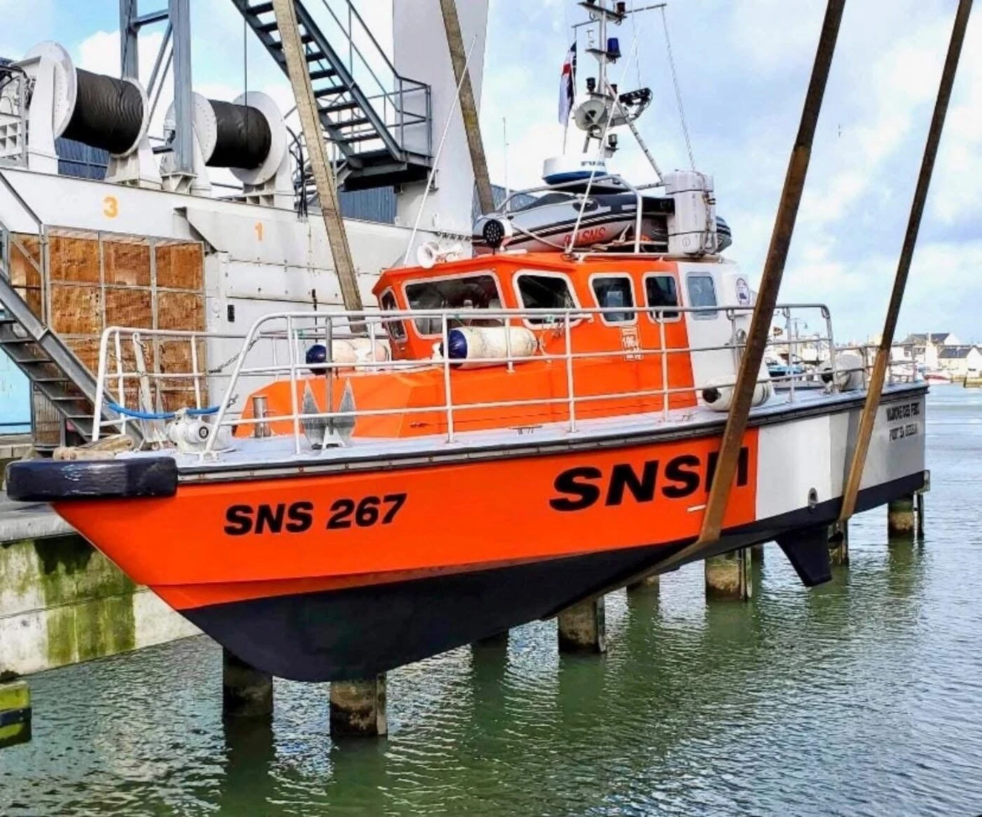 Avec sa seule vedette en panne, la station SNSM de Port-en-Bessin se retrouve sans bateau de sauvetage