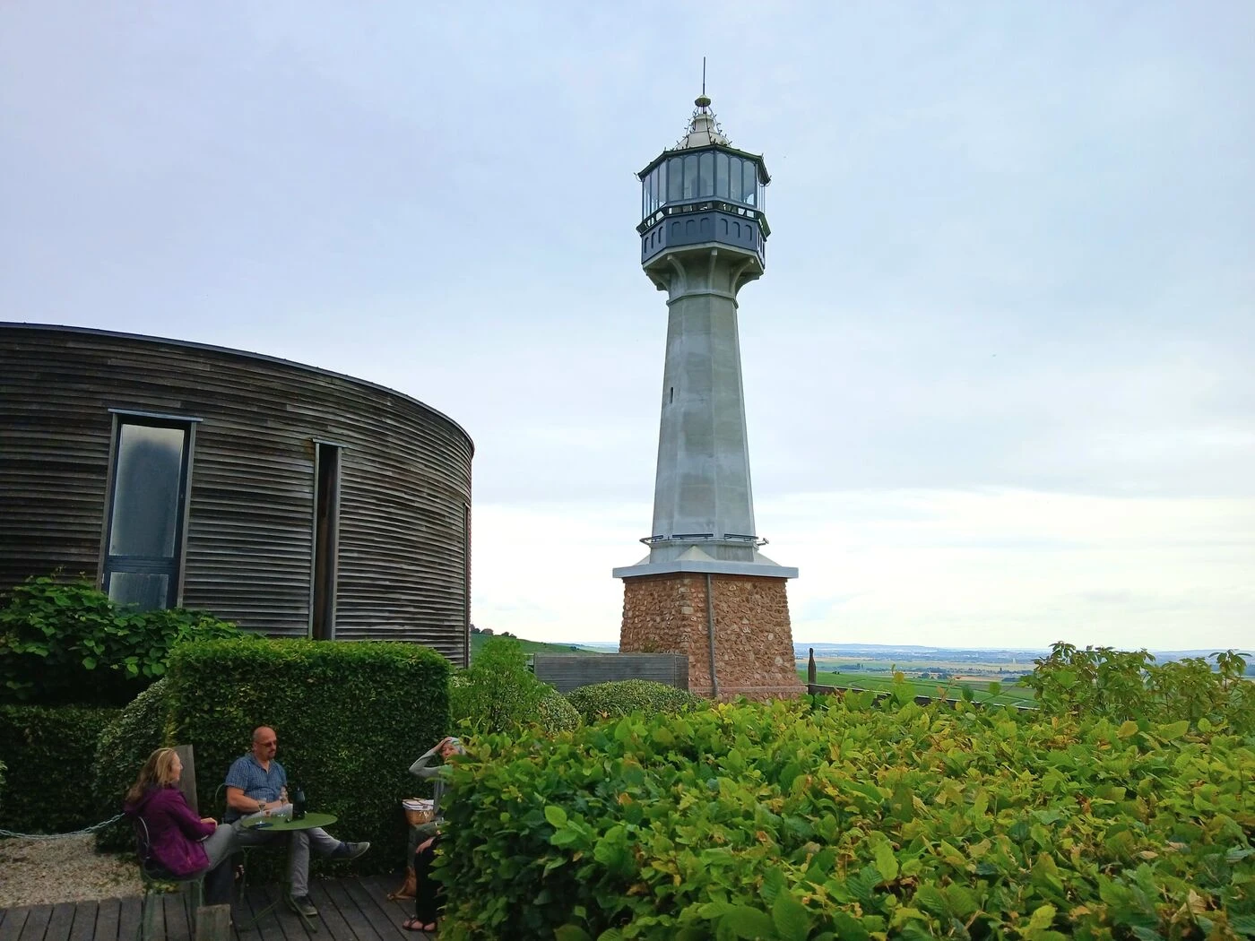 Des concerts pique-nique tout l’été à Verzenay, le phare au milieu des vignes de champagne