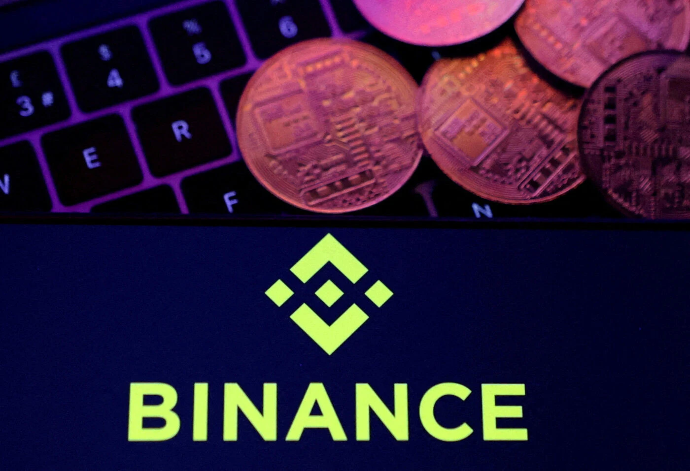 Binance : quelles solutions pour les clients de la plate-forme de cryptomonnaies qui va suspendre ses services ?
