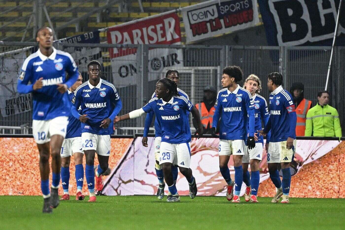 Ligue 1 : Strasbourg rêve à l’Europe, Auxerre enfonce Reims… Ce qu’il faut retenir des matchs de l’après-midi