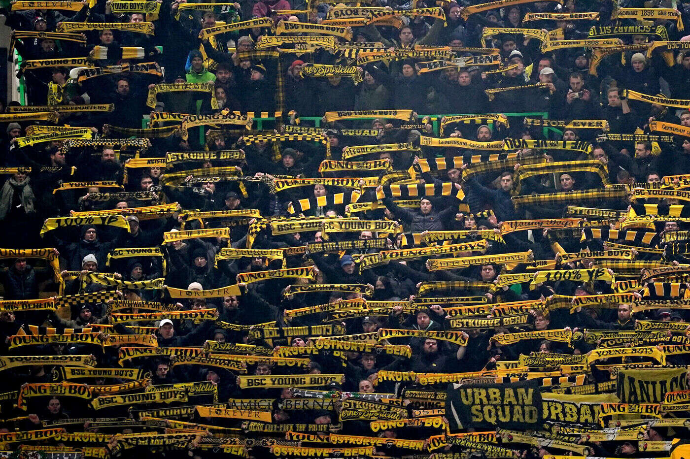 Quand les supporters de Berne offrent un moment de bonheur à un jeune fan du Celtic