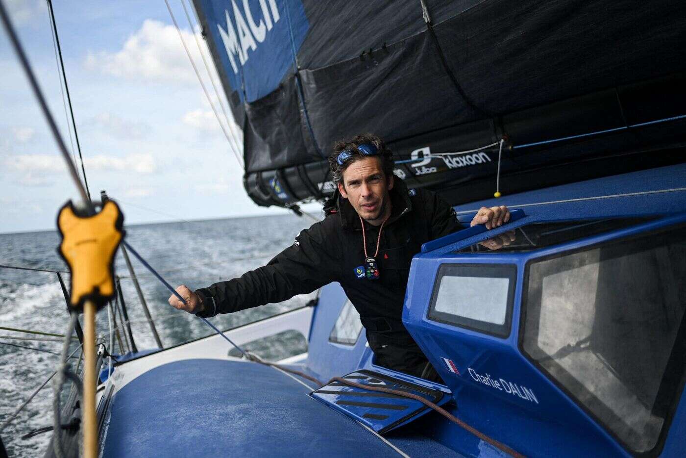 Vendée Globe : Charlie Dalin franchit l’Équateur en tête et lance le sprint final