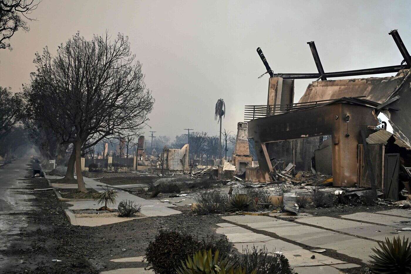 Incendies à Los Angeles : annulation de premières de films, fermeture d’un parc d’attractions… Hollywood à l’arrêt