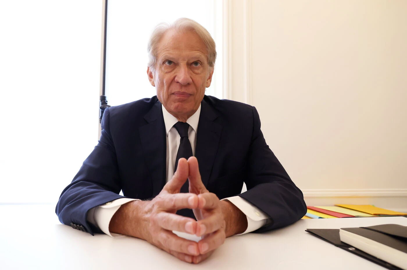 Nicolas Sarkozy incarcéré : pour Dominique de Villepin, l’ex-président reste « un justiciable qui a à répondre devant la justice »