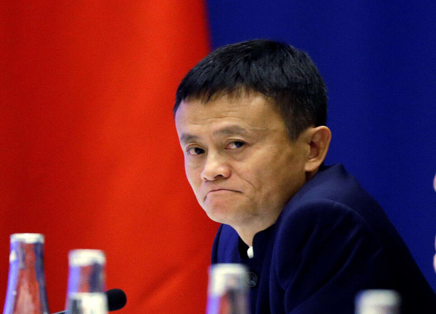 Cinq ans après, le milliardaire Jack Ma, fondateur d’Alibaba, réapparaît publiquement aux côtés de Xi Jinping