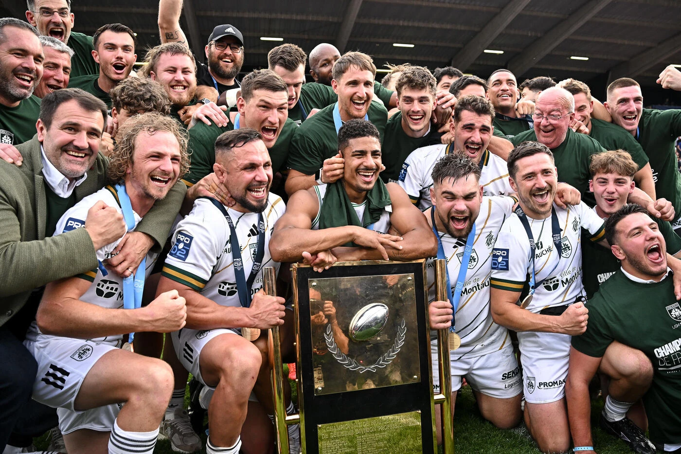 Rugby : enquête ouverte après le vol du bouclier de champion de Montauban lors d’une foire agricole