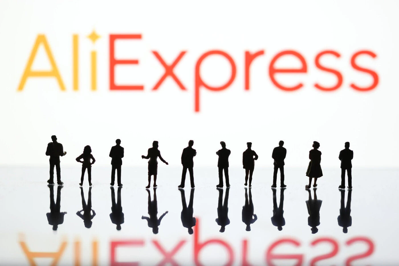 Scandale des poupées sexuelles en forme de fillette : AliExpress vendait les mêmes produits que Shein