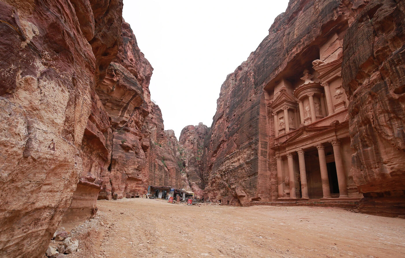 Graves inondations en Jordanie près de Pétra : mort d’une Belge et de son fils, 1800 personnes évacuées